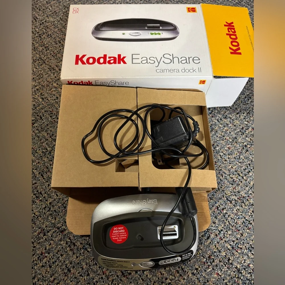 KODAK EASY SHARE 3 PC LOT NIB ORIGINAL OWNER DOCK CAMERA ACCESSORIES ETC